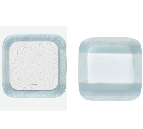 Biatain Medicazione In Schiuma Con Adesivo in Silicone 12,5x12,5 cm 10 Pezzi