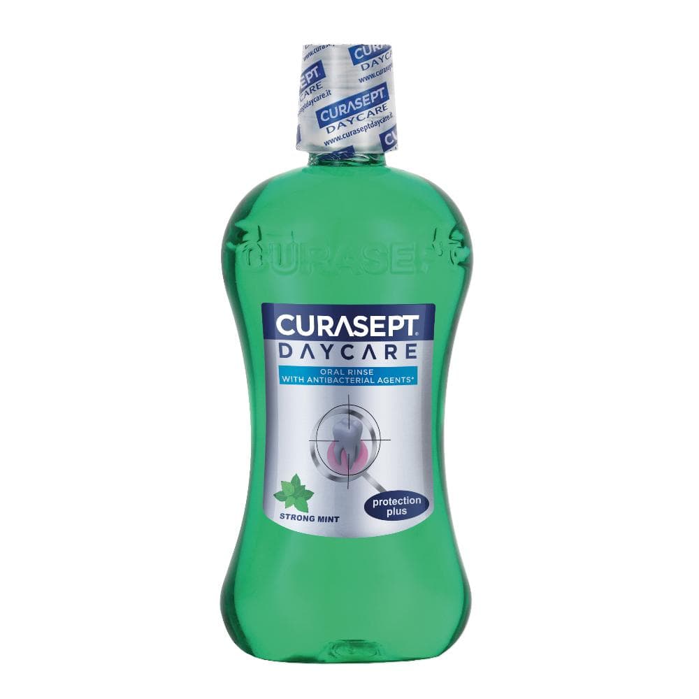 Curasept DayCare Collutorio alla menta forte 500 ml + 100 ml in Omaggio
