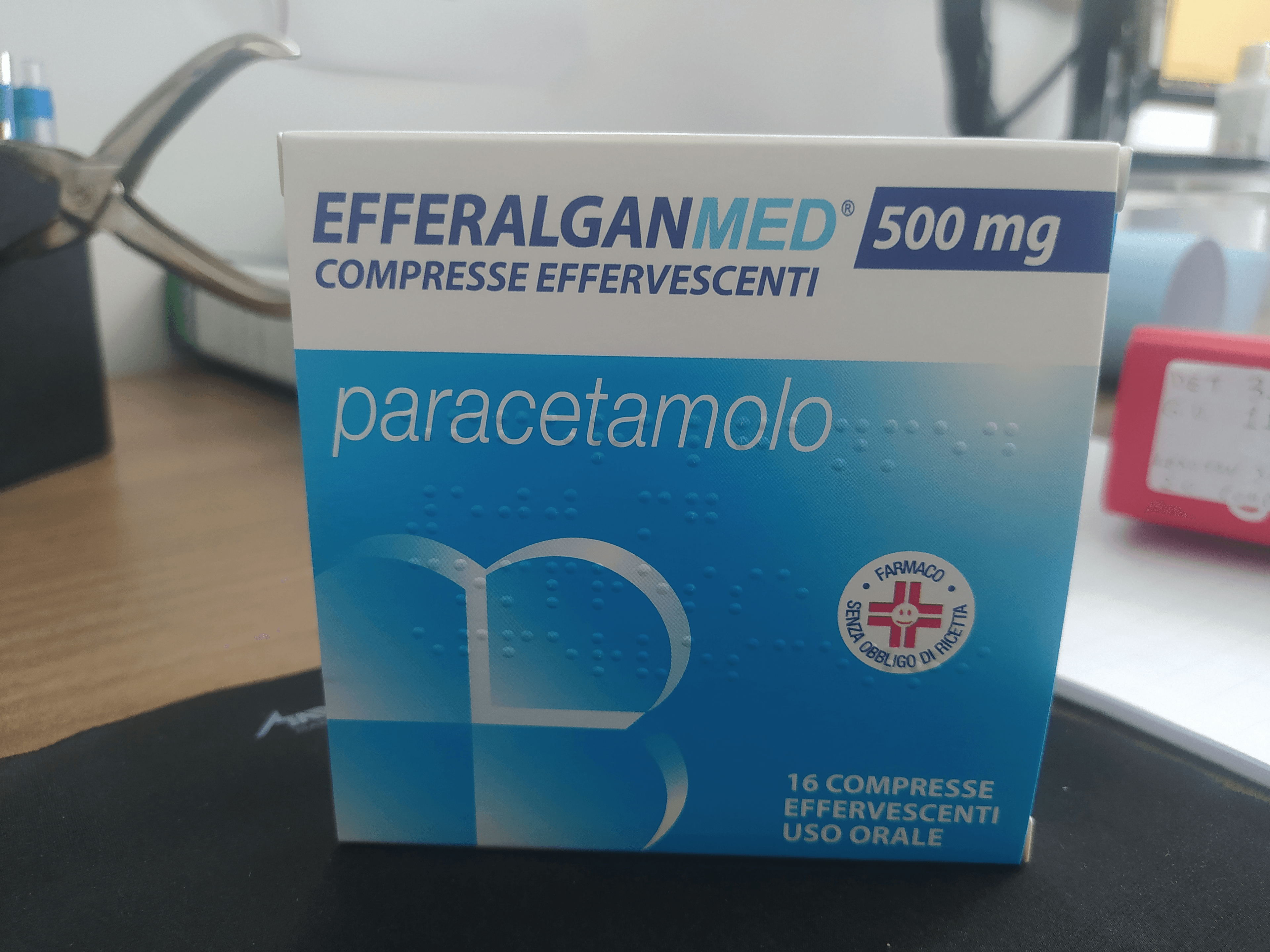 Efferalganmed 500mg Paracetamolo Febbre e Dolore, 16 Compresse Effervescenti